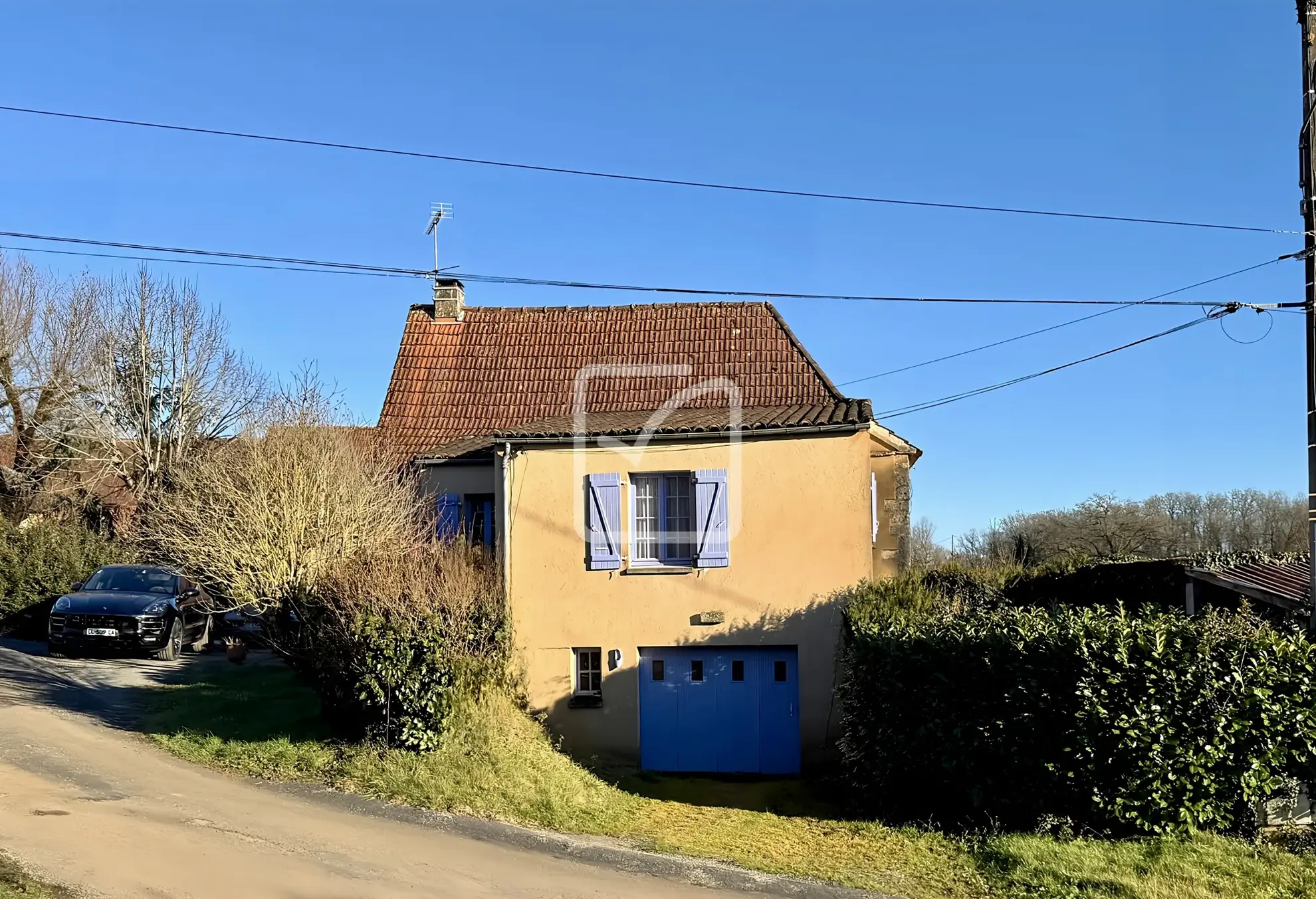 Maison 3 Chambres avec Grange en Viager Occupé à Degagnac 