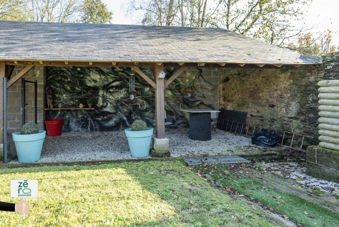 Maison de village à vendre à St Etienne du Bois - 2 chambres, jardin 