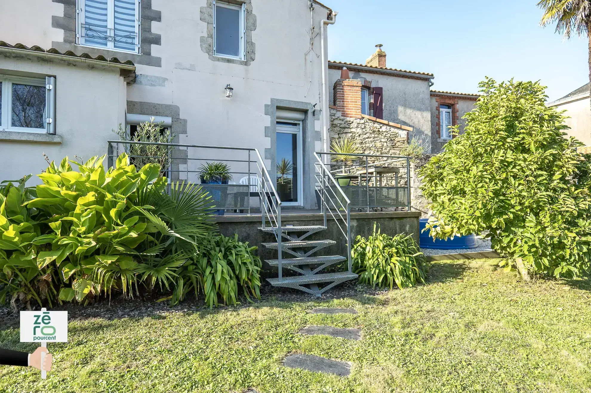 Maison de village à vendre à St Etienne du Bois - 2 chambres, jardin 