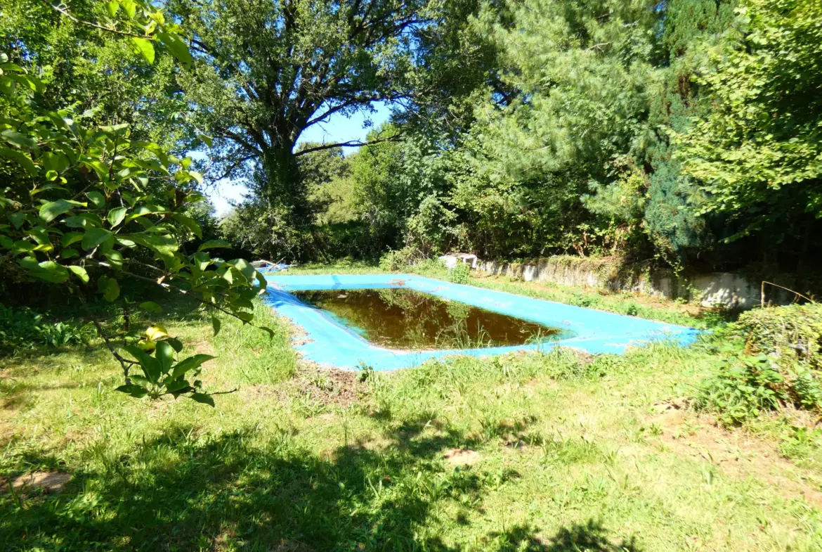 Belle maison auvergnate en pierre à 20 km d'Aurillac 