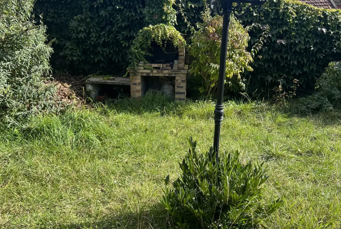 Maison familiale avec jardin à Mantes-la-Ville, proche Paris 