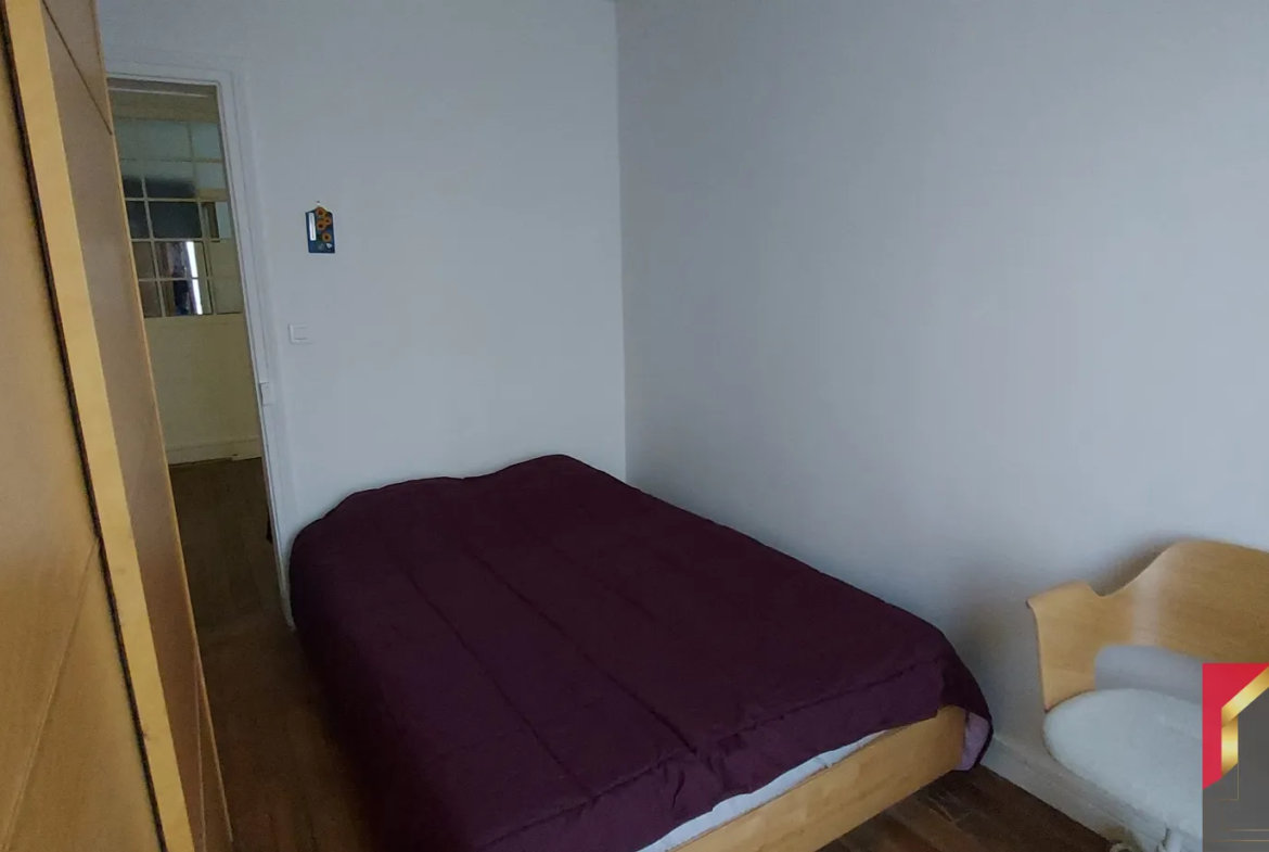 T2 lumineux à vendre à Paris 12ème, 28m² au dernier étage 