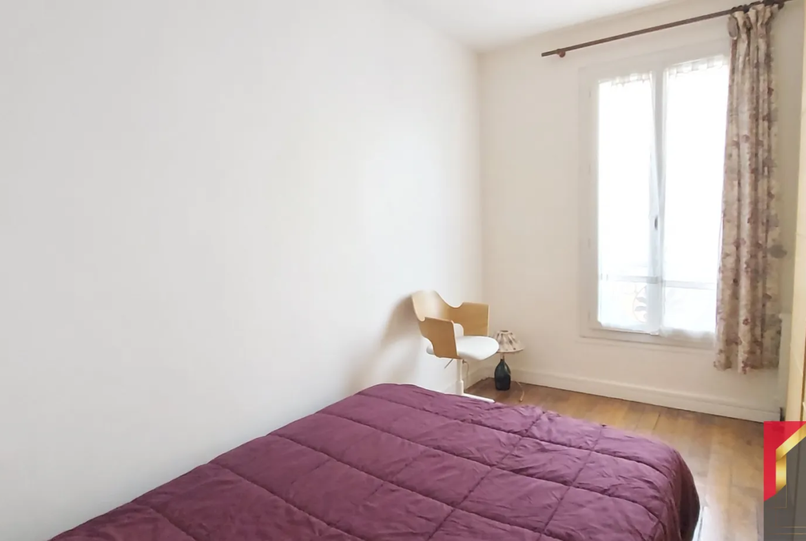 T2 lumineux à vendre à Paris 12ème, 28m² au dernier étage 