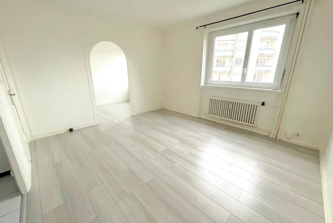 Appartement F2 à vendre à Saint-Étienne avec garage et cave 