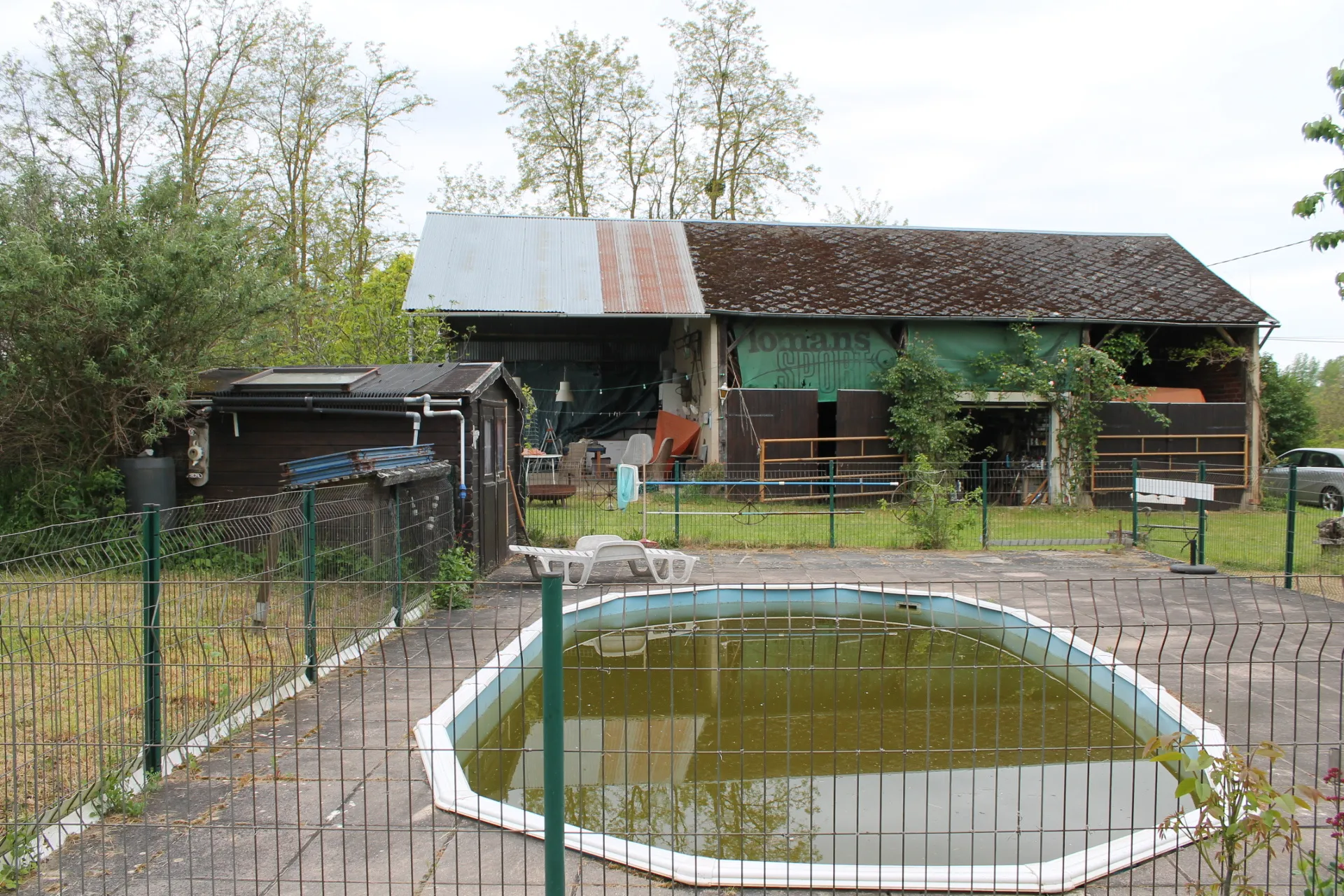 Fermette avec Véranda et Grange à Chateaumeillant sur 2867m² 