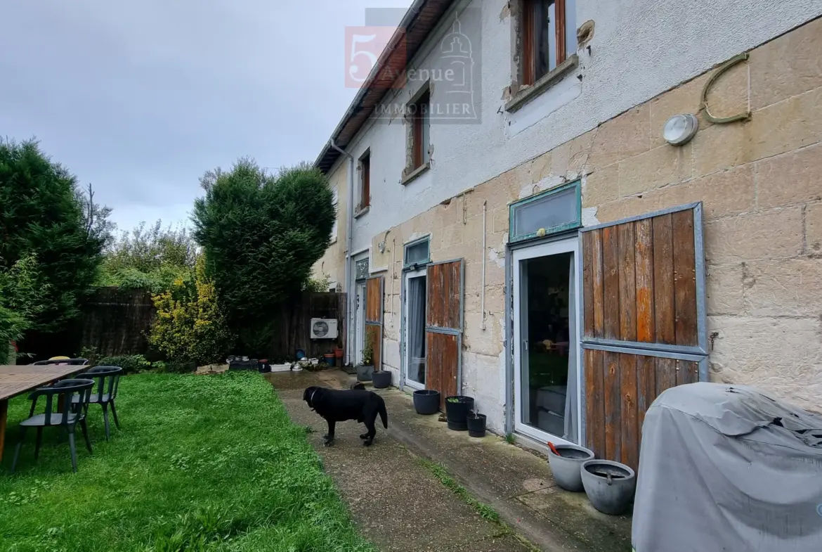 Maison atypique avec jardin à vendre à Lamorlaye 