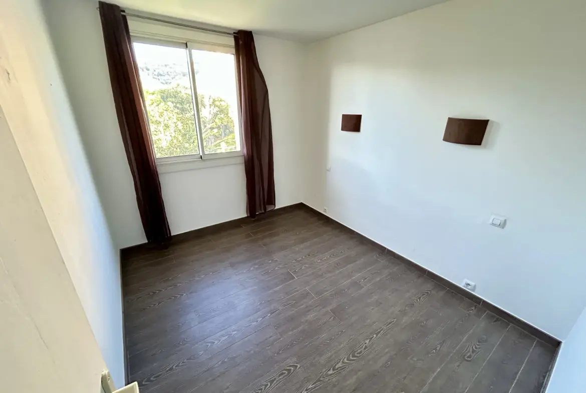 Appartement 2 pièces rénové à Nice Nord avec balcon 