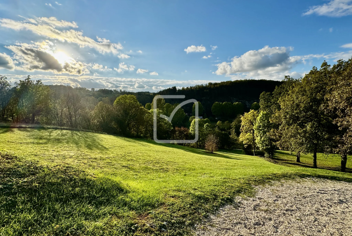 Charmant pavillon contemporain à Frayssinet avec grand terrain 