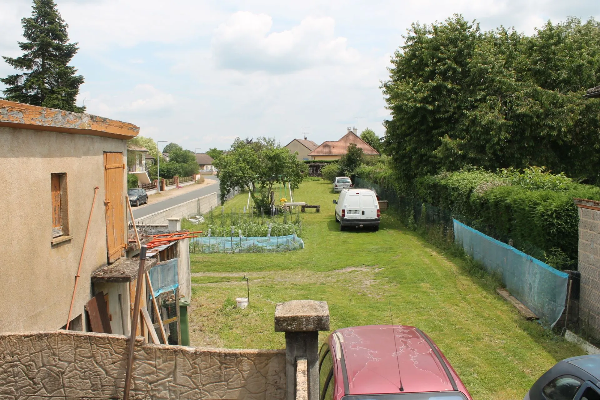 Maison rénovable à Cosne d'Allier sur terrain de 1165 m² 