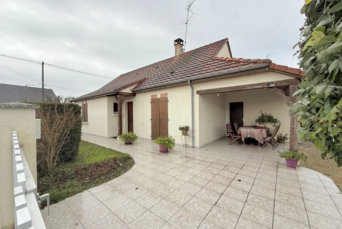 Charmante Maison avec 3 Chambres à Vierzon 