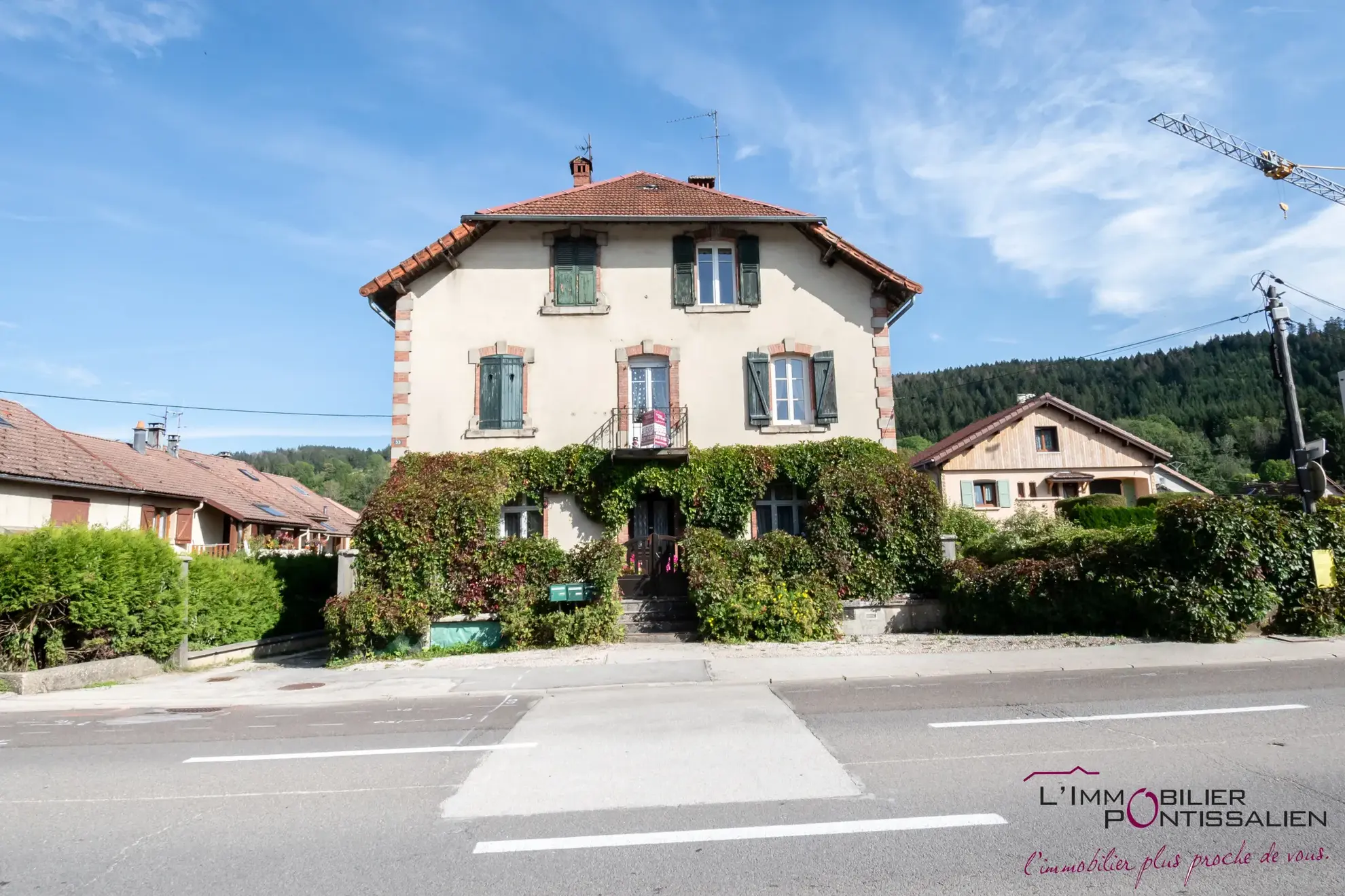 Pontarlier - 2 appartements à vendre avec garage et jardin 