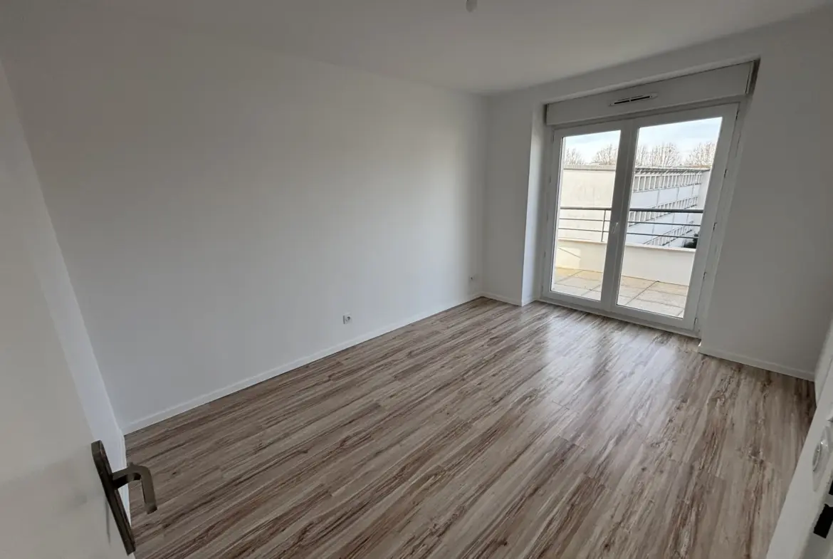 À vendre : Appartement 2 pièces avec balcon à Ste Geneviève des Bois 