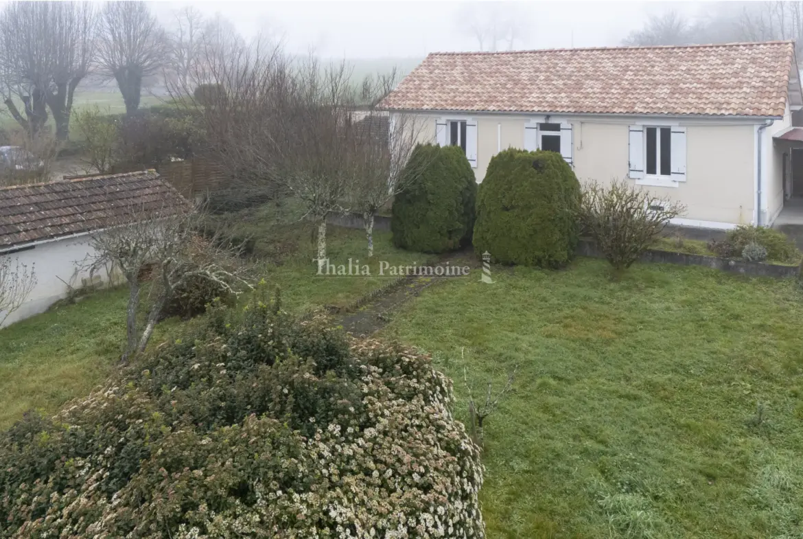 Maison à vendre à Ribérac - 1140 m² de terrain, 2 chambres 