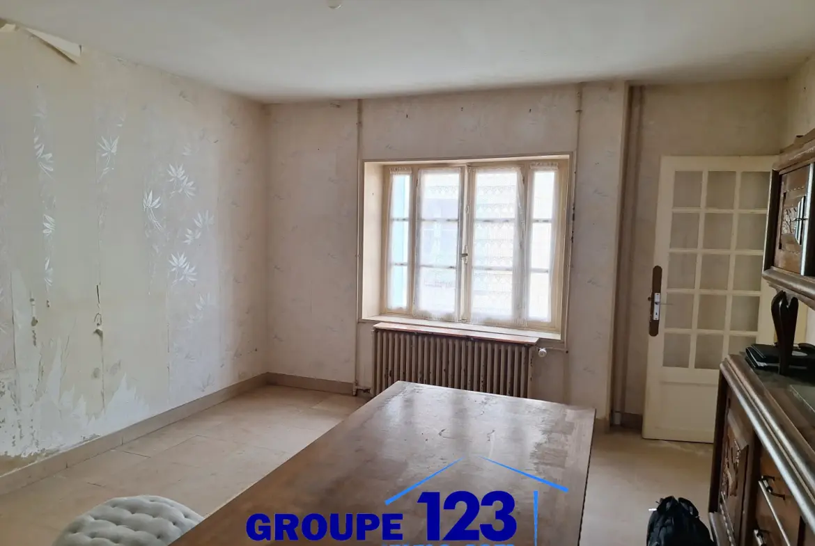 À vendre : Maison de village T4 à Escolives Ste Camille 