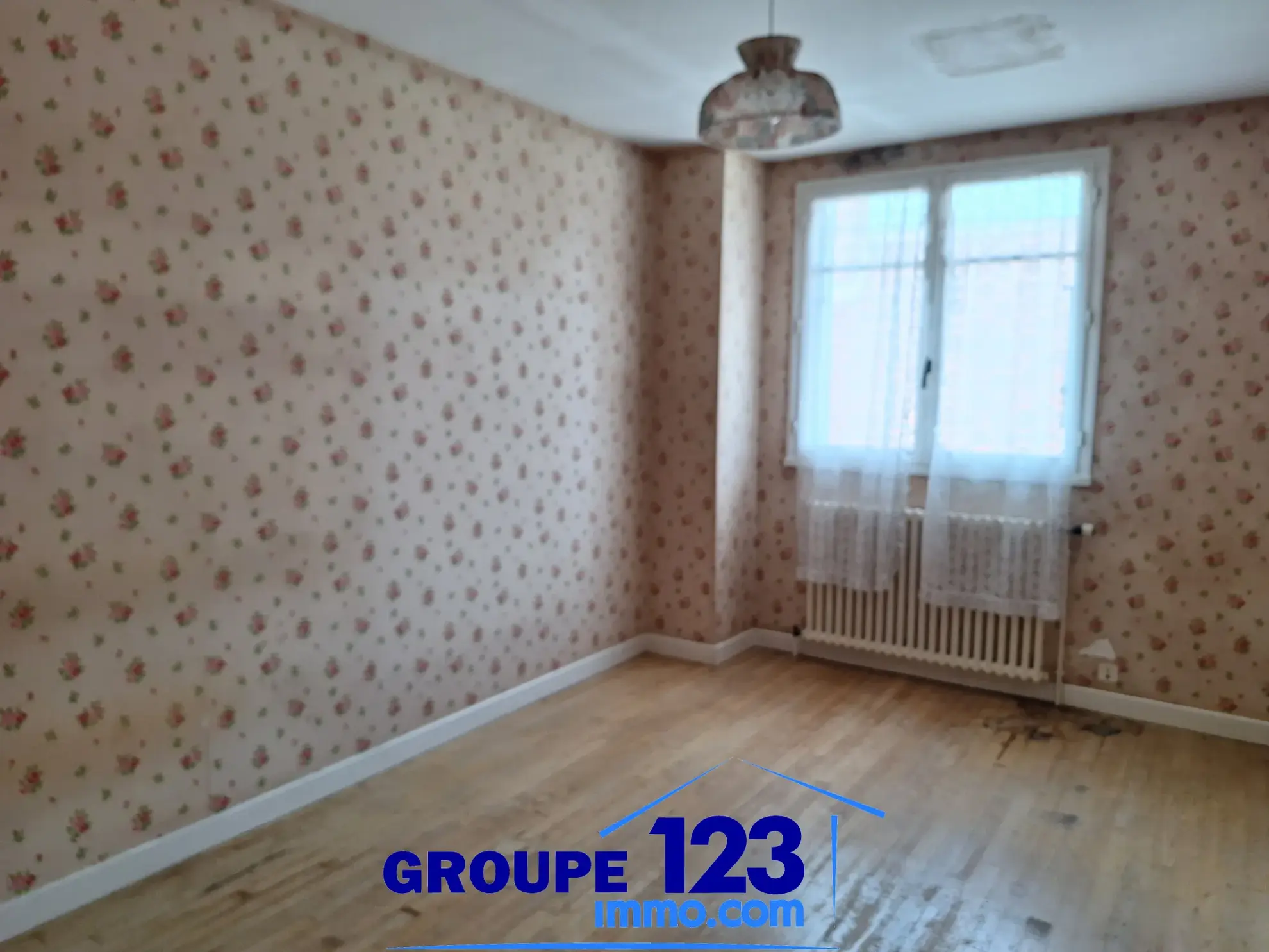 À vendre : Maison de village T4 à Escolives Ste Camille 