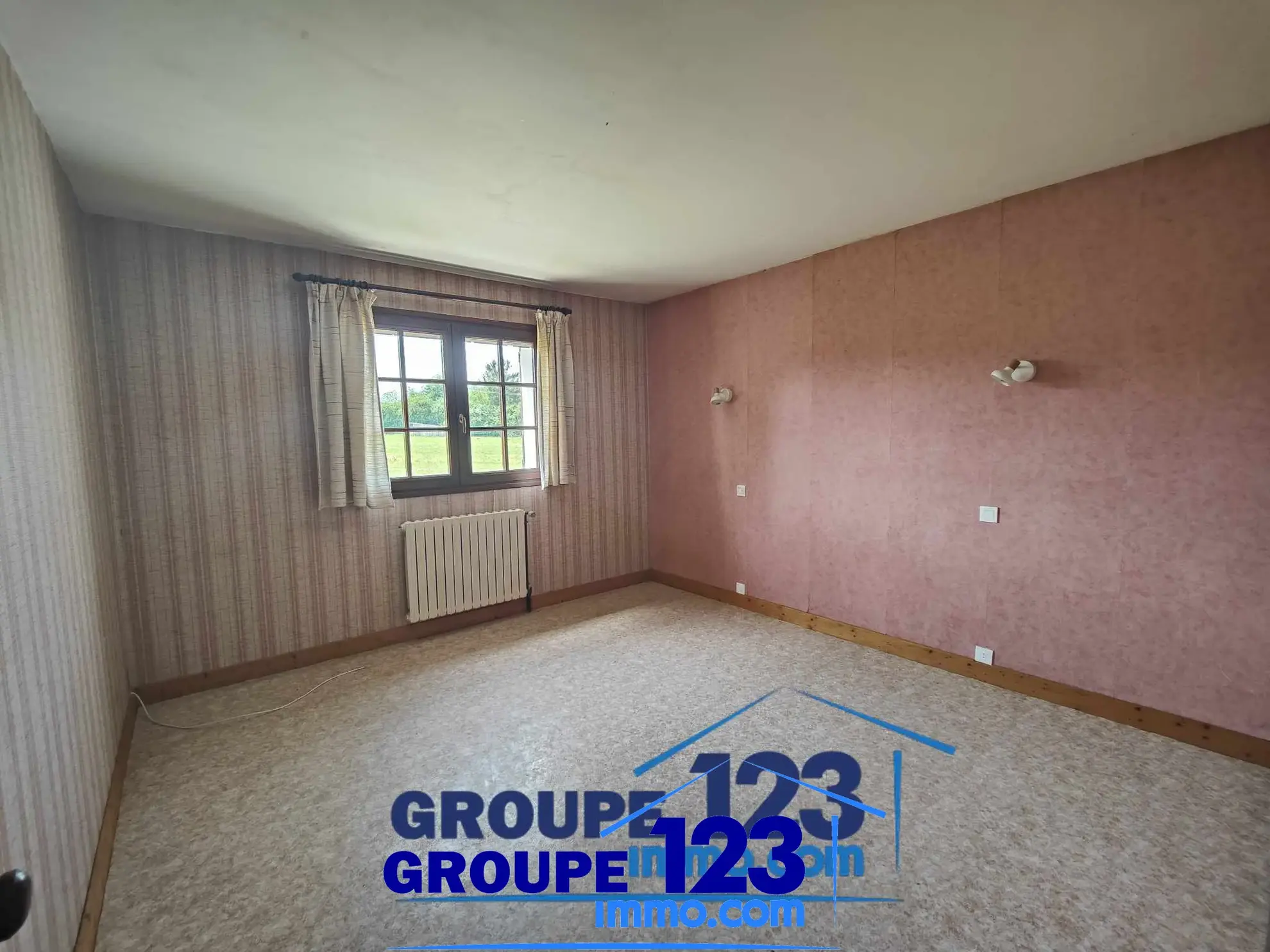 Maison spacieuse de 180 m² à Laduz avec 5 chambres et jardin 