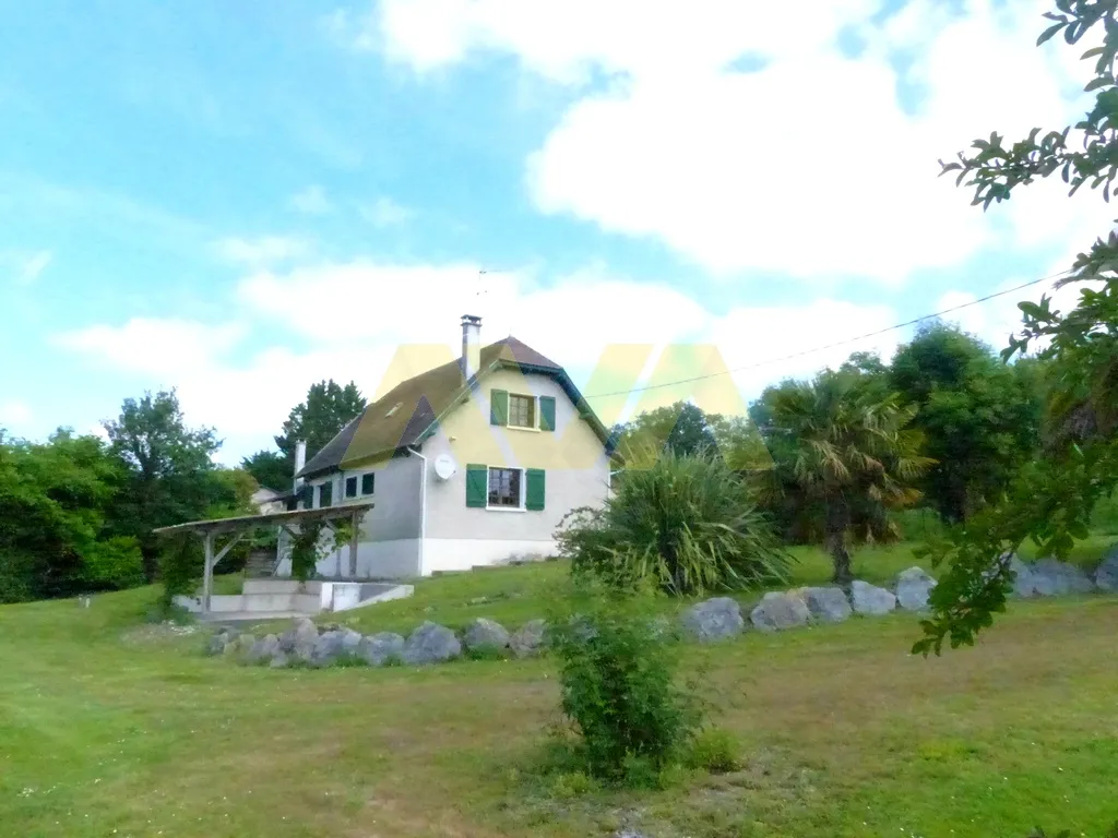 Maison avec vue sur les Pyrénées à Navarrenx 