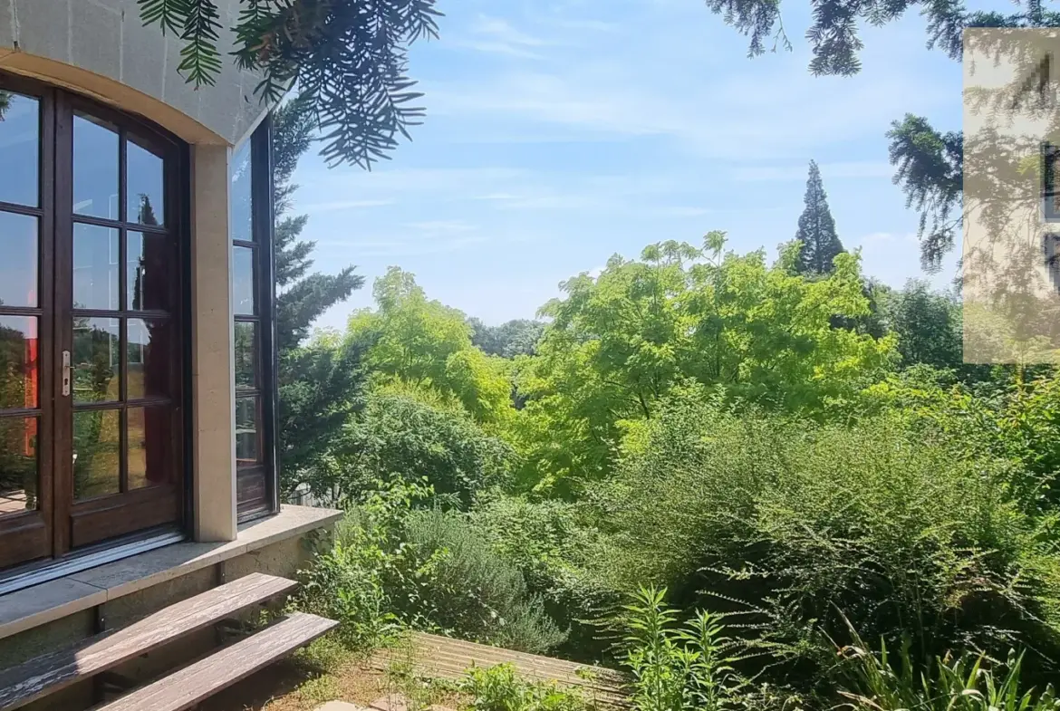 Maison de caractère à Vendôme, 5 chambres avec jardin 