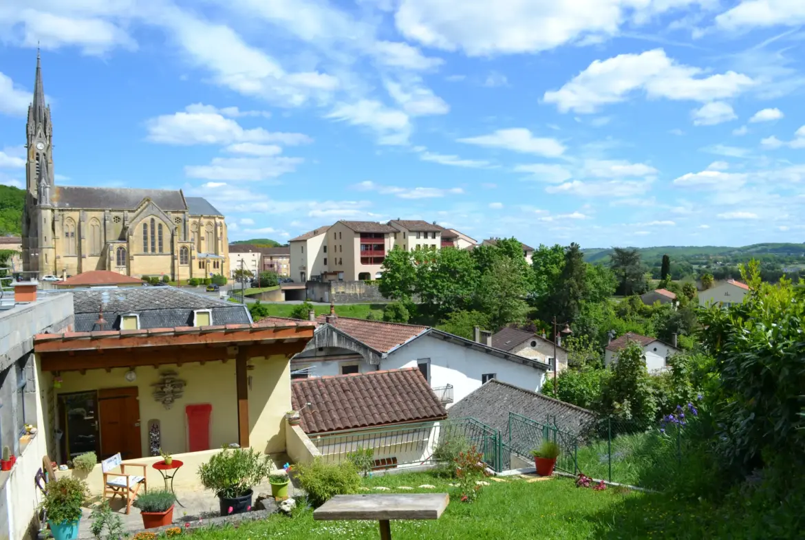 Maison mitoyenne à vendre à Fumel - 3 chambres, 75000 EUR 