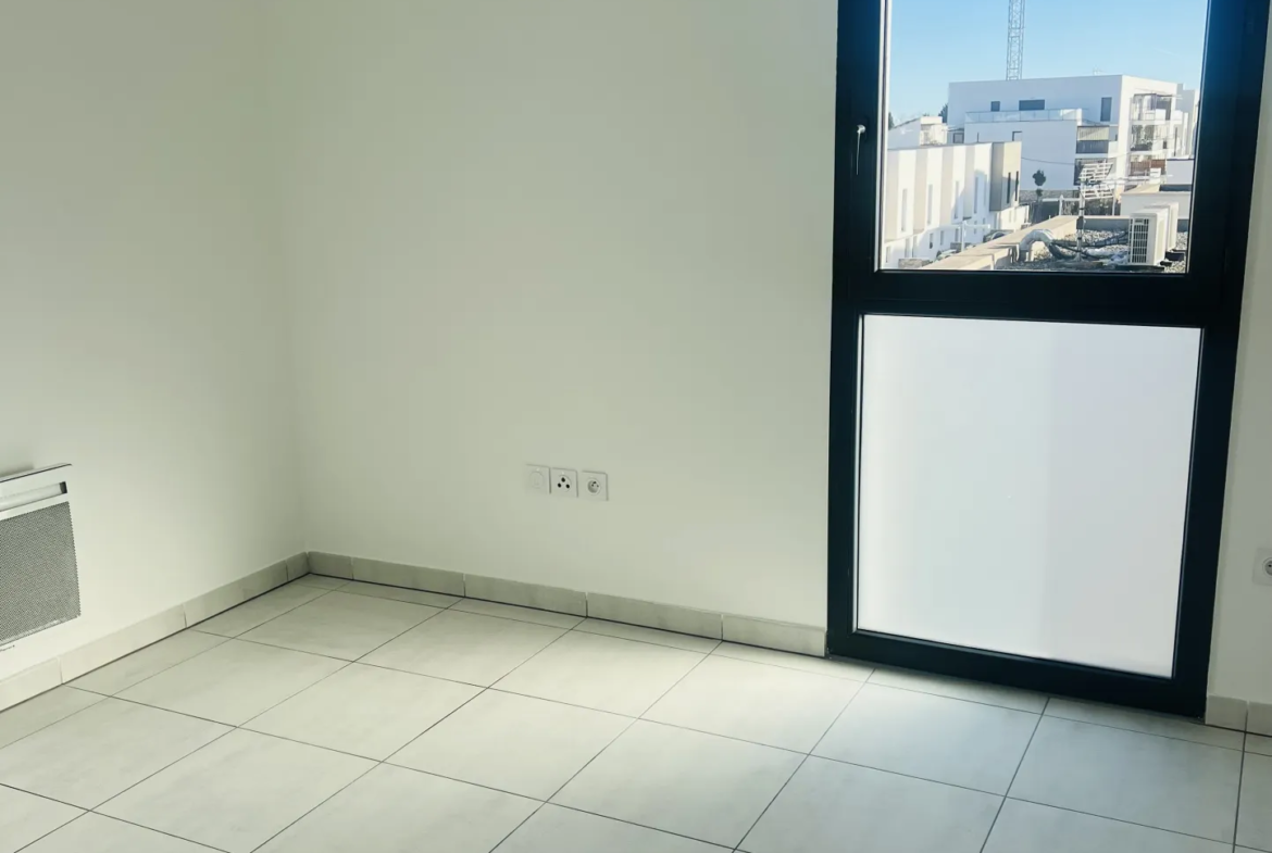 Appartement T3 avec Terrasse et Parking Privé à Marsillargues 