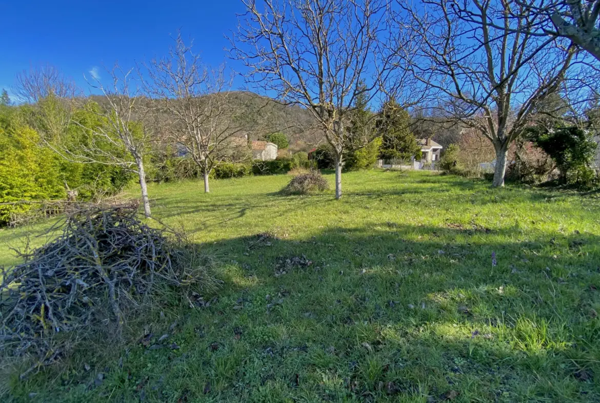 Magnifique terrain de 1020 m² à Saint-Vallier avec vue sur le Rhône 