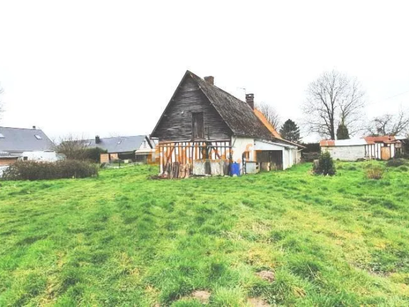 Longère à rénover à Auppegard avec jardin et garage