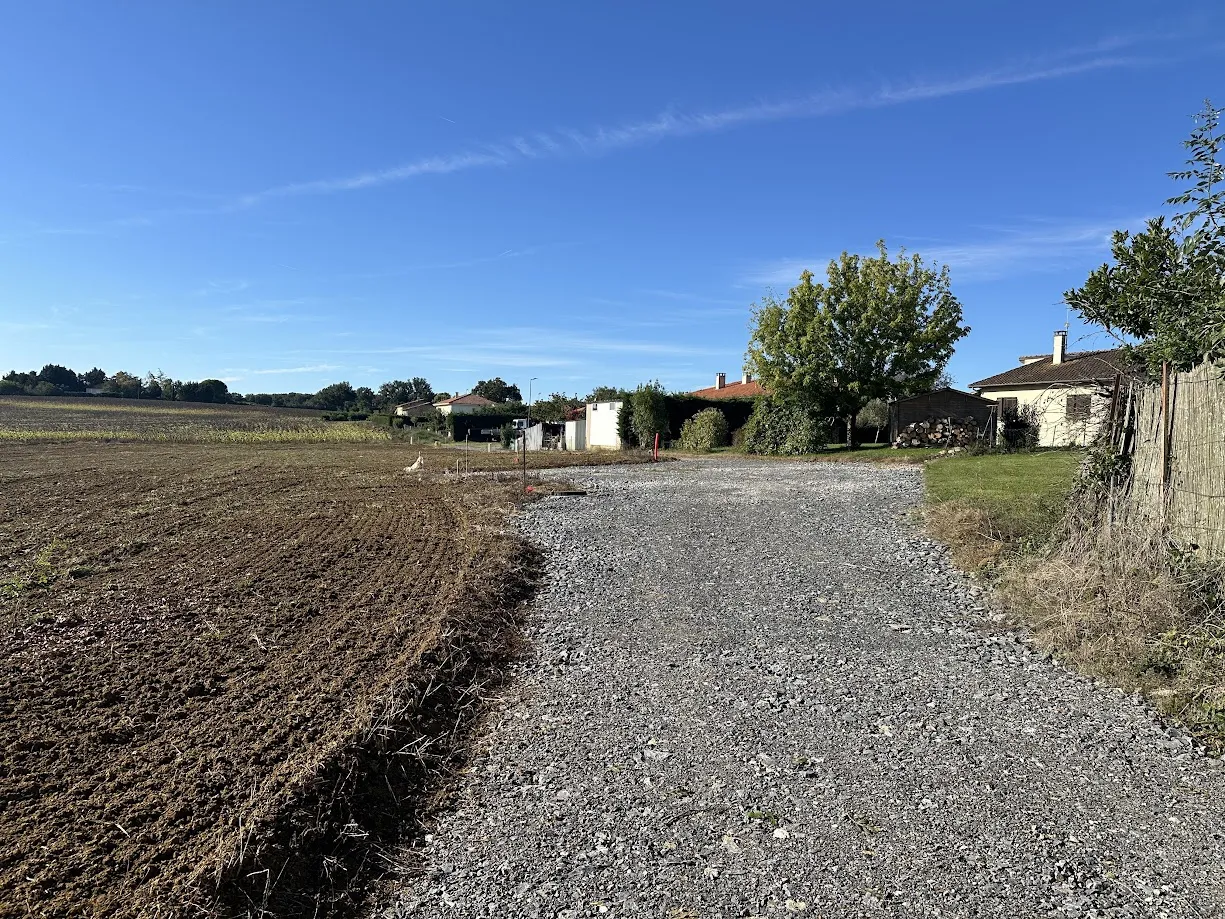 Terrain Viabilisé à Vendre à Sainte-Radegonde! 