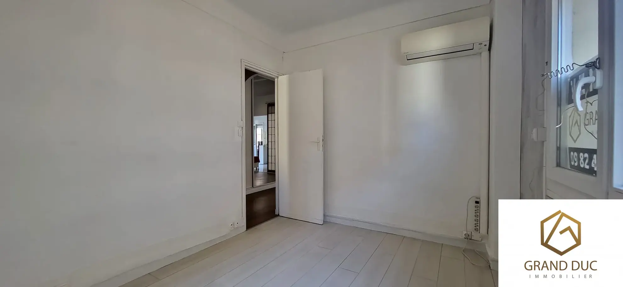 À vendre : Appartement de 52 m², 2 pièces, Rue Caisserie - Marseille 