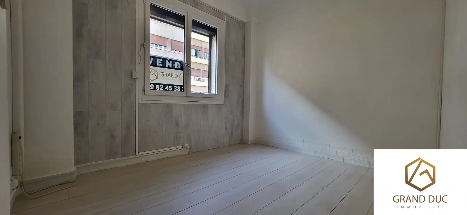 À vendre : Appartement de 52 m², 2 pièces, Rue Caisserie - Marseille 