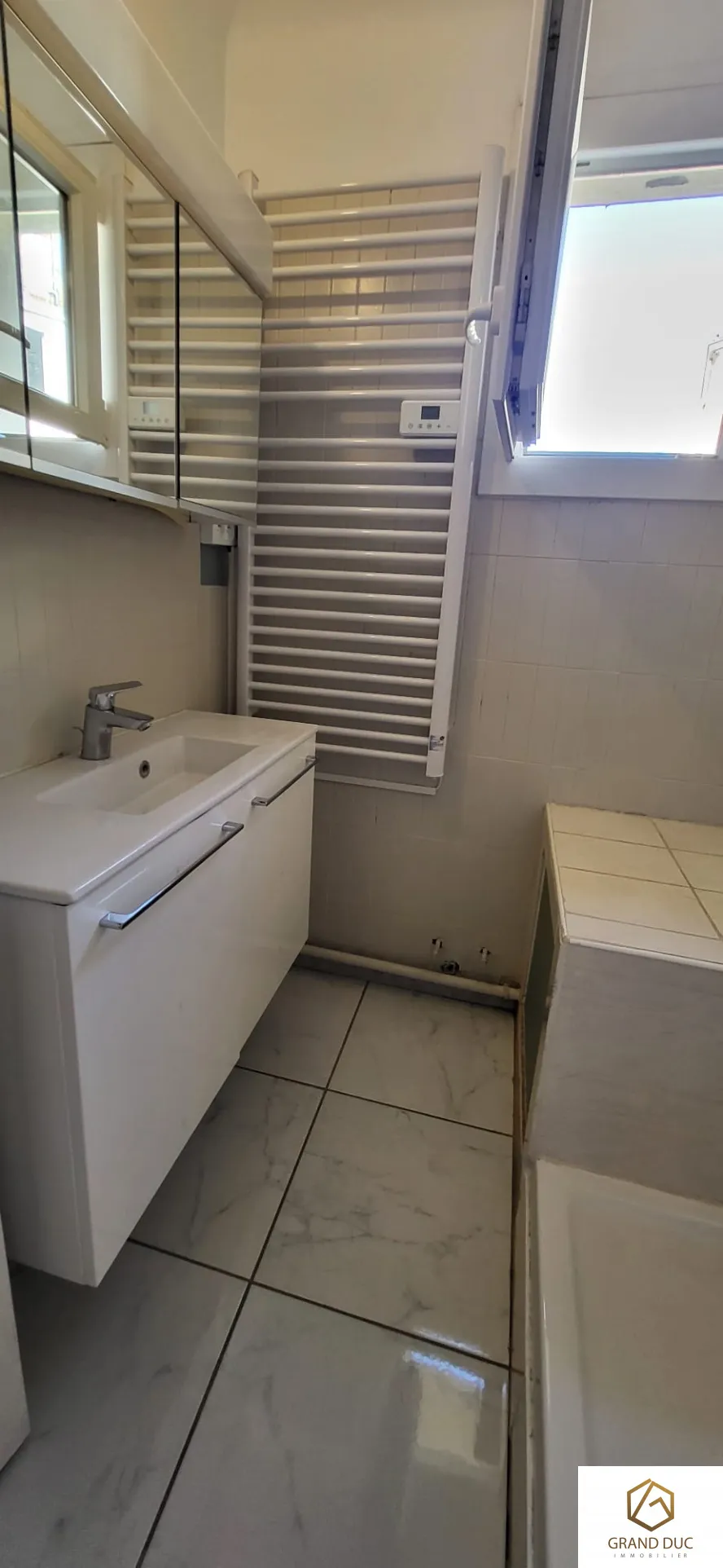 À vendre : Appartement de 52 m², 2 pièces, Rue Caisserie - Marseille 