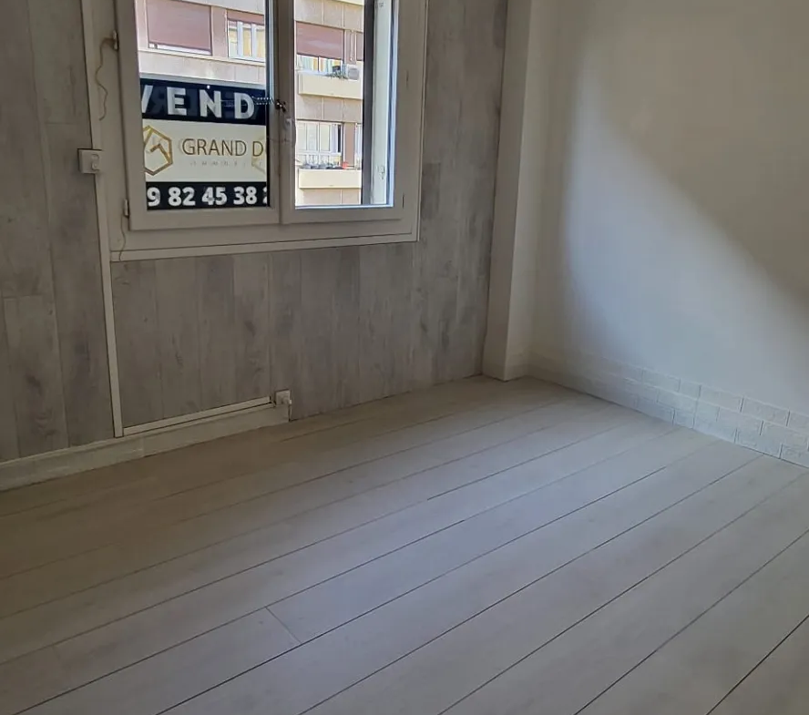 À vendre : Appartement de 52 m², 2 pièces, Rue Caisserie - Marseille 