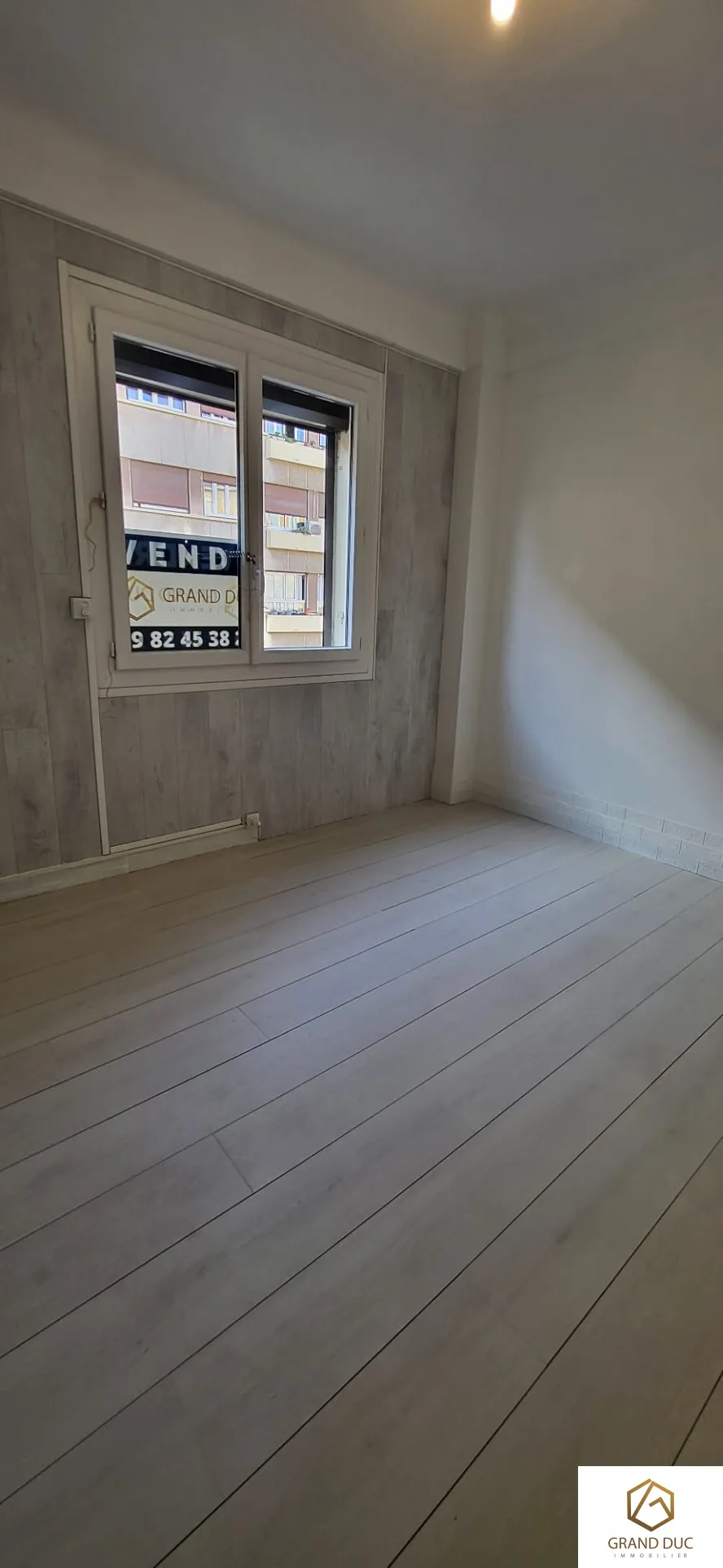 À vendre : Appartement de 52 m², 2 pièces, Rue Caisserie - Marseille 