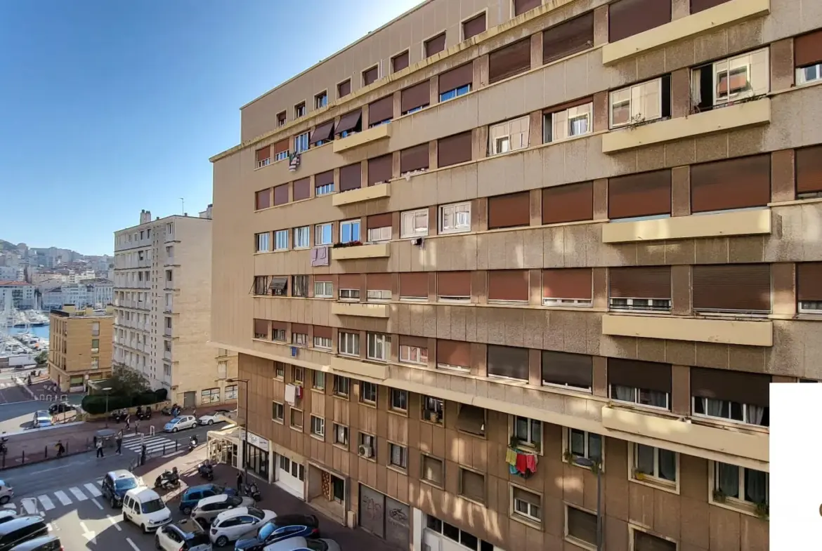 À vendre : Appartement de 52 m², 2 pièces, Rue Caisserie - Marseille 