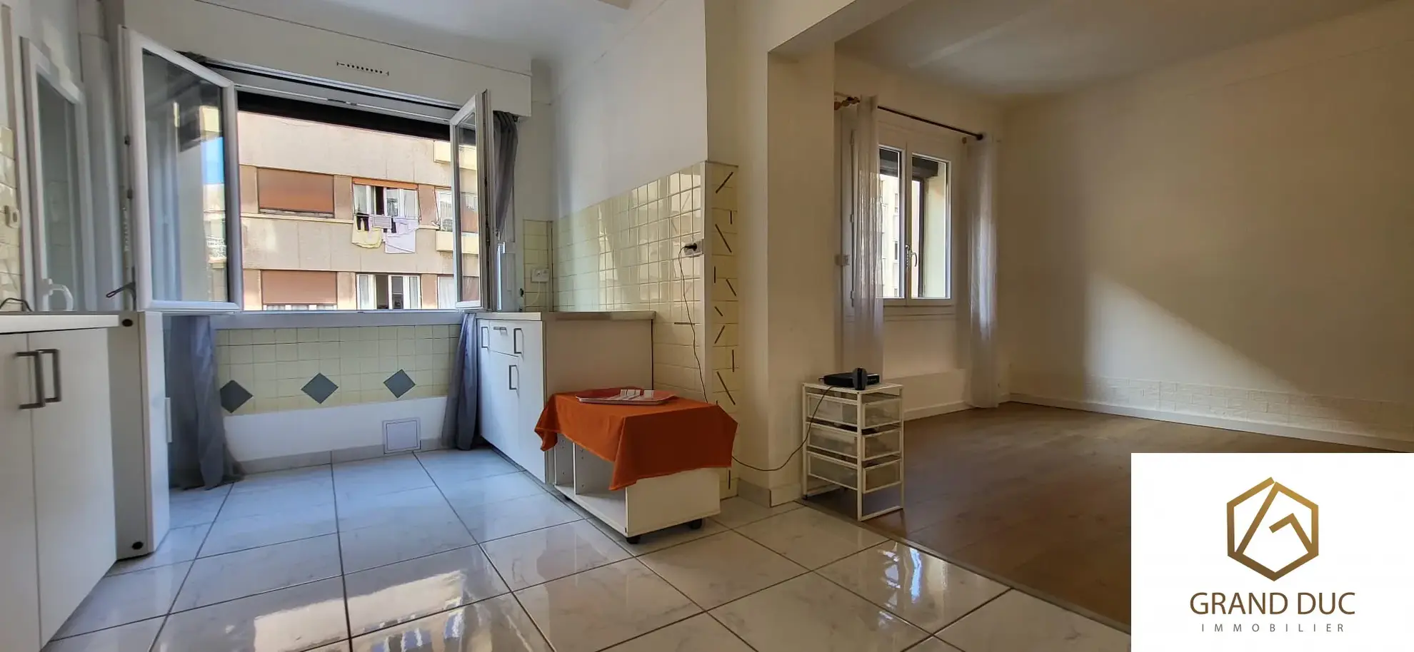 À vendre : Appartement de 52 m², 2 pièces, Rue Caisserie - Marseille 