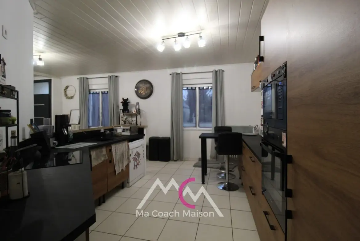 Maison mitoyenne des années 30 à St Nazaire - 218 500 € 