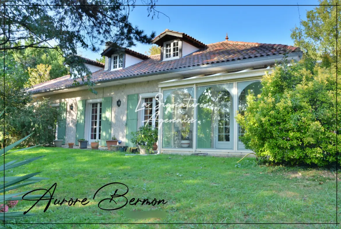 Vente d'une villa de 206 m2 avec parc arboré à Sérignac-sur-Garonne 