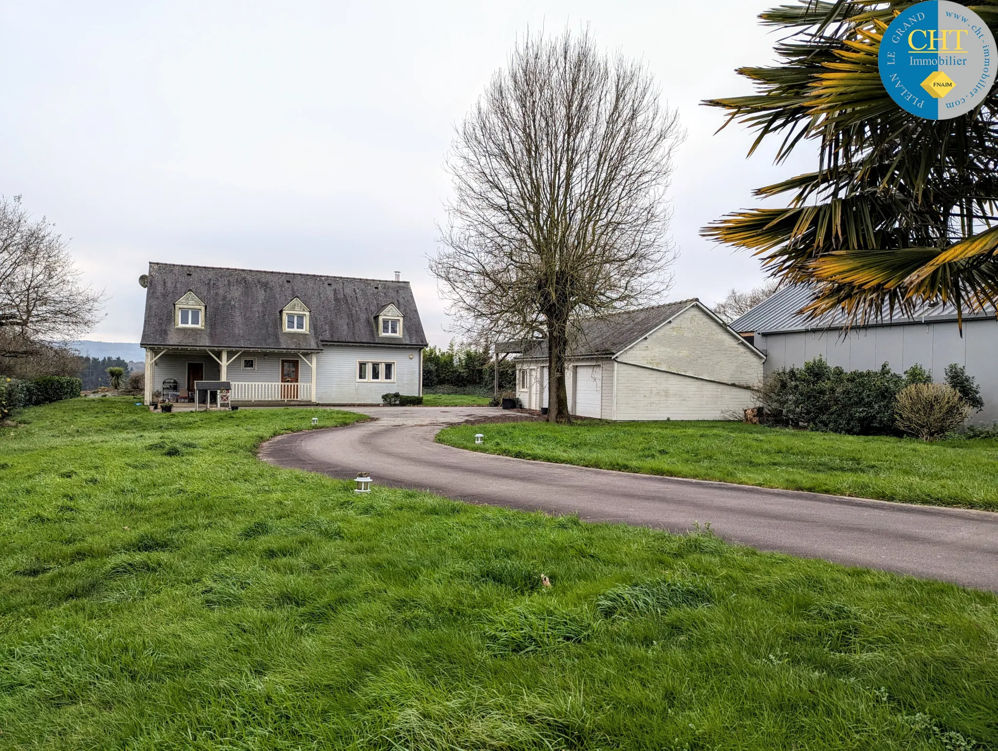 Maison en bois récente à Porcaro avec 4 chambres et grand terrain 