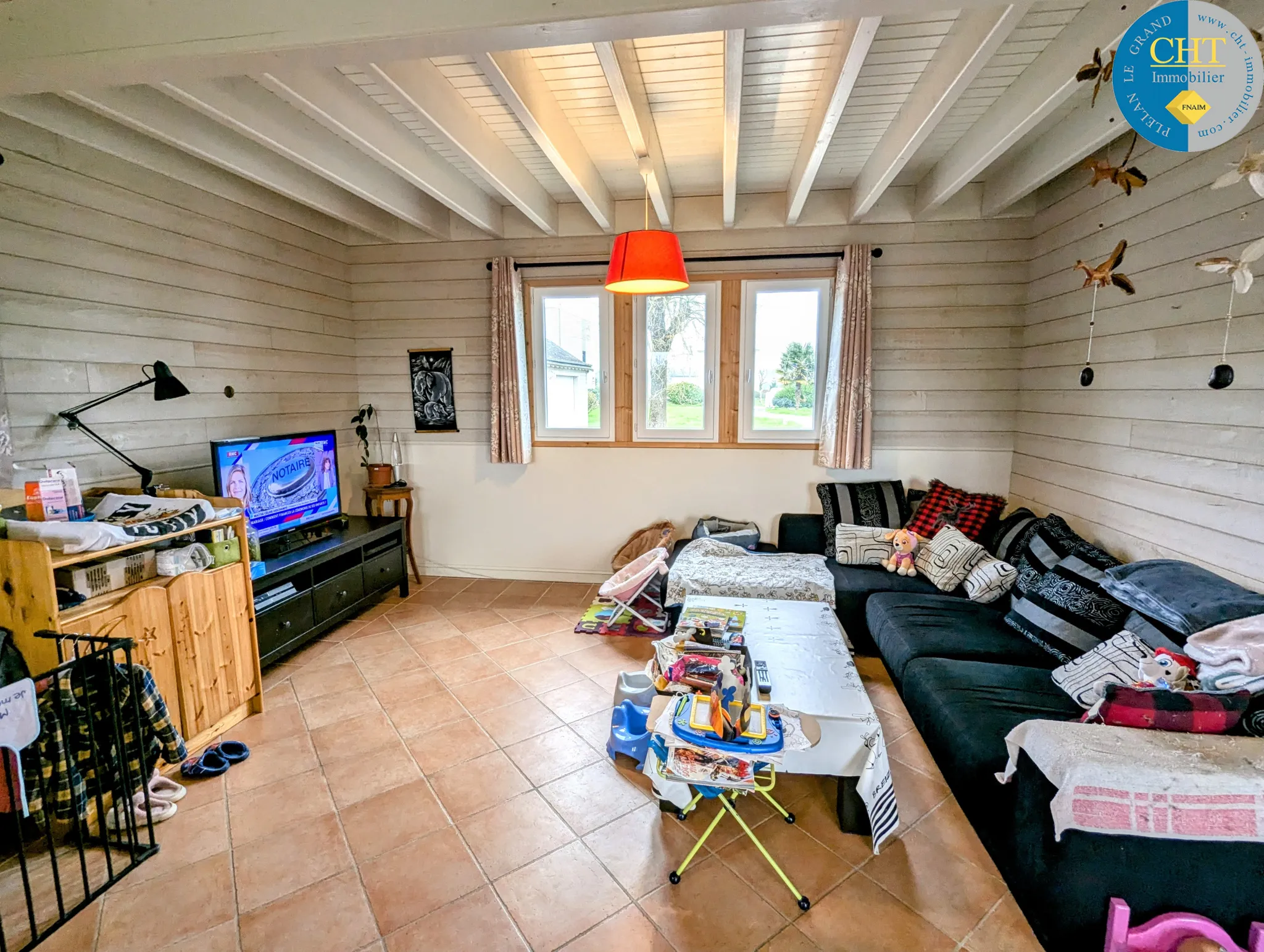 Maison en bois récente à Porcaro avec 4 chambres et grand terrain 