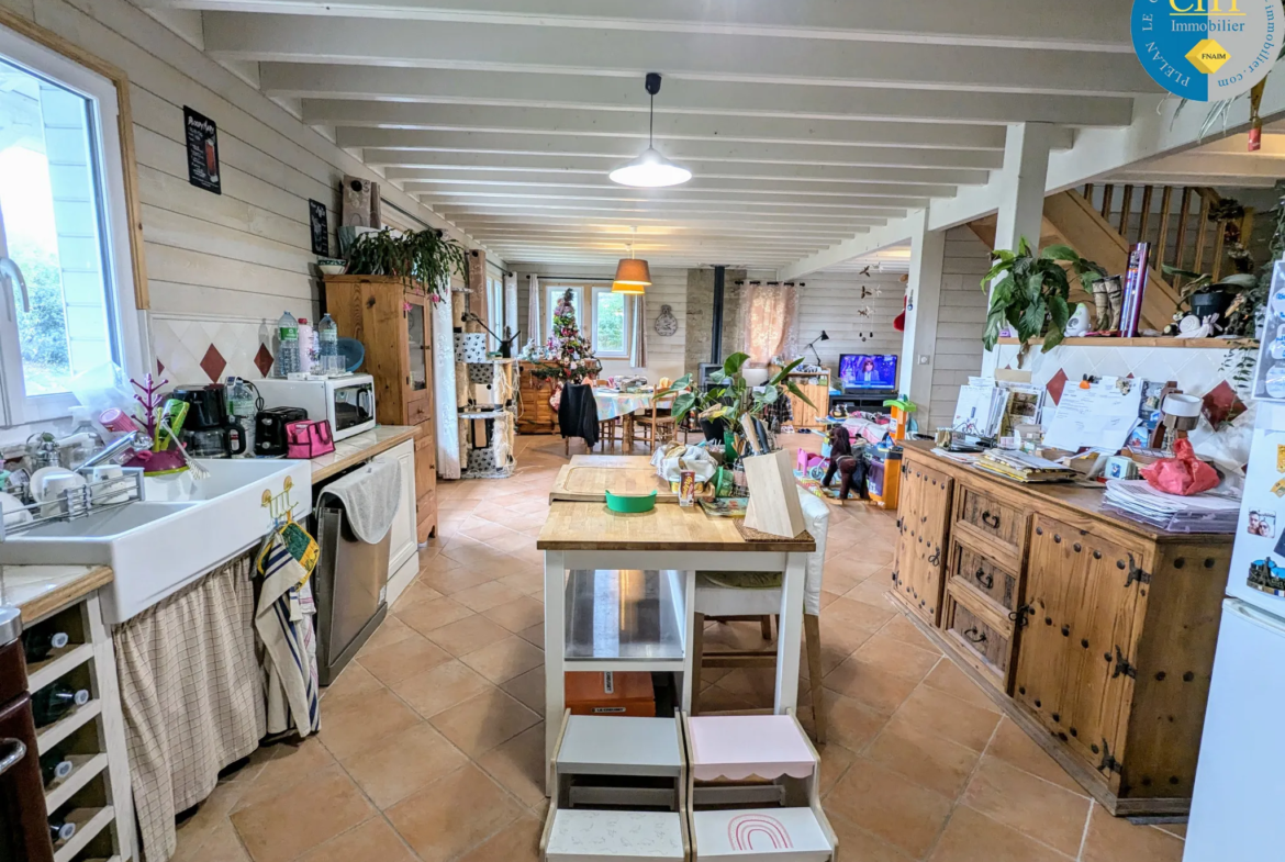 Maison en bois récente à Porcaro avec 4 chambres et grand terrain 