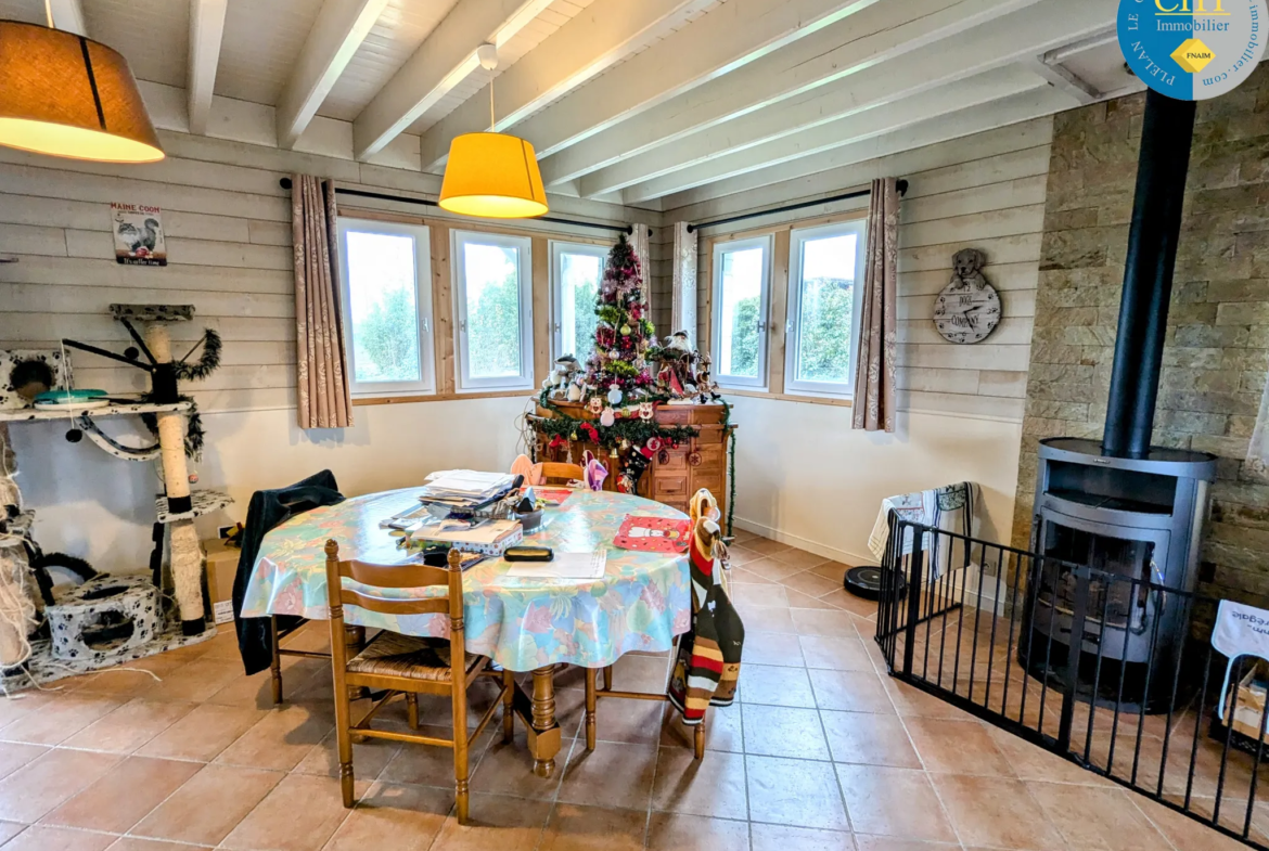 Maison en bois récente à Porcaro avec 4 chambres et grand terrain 