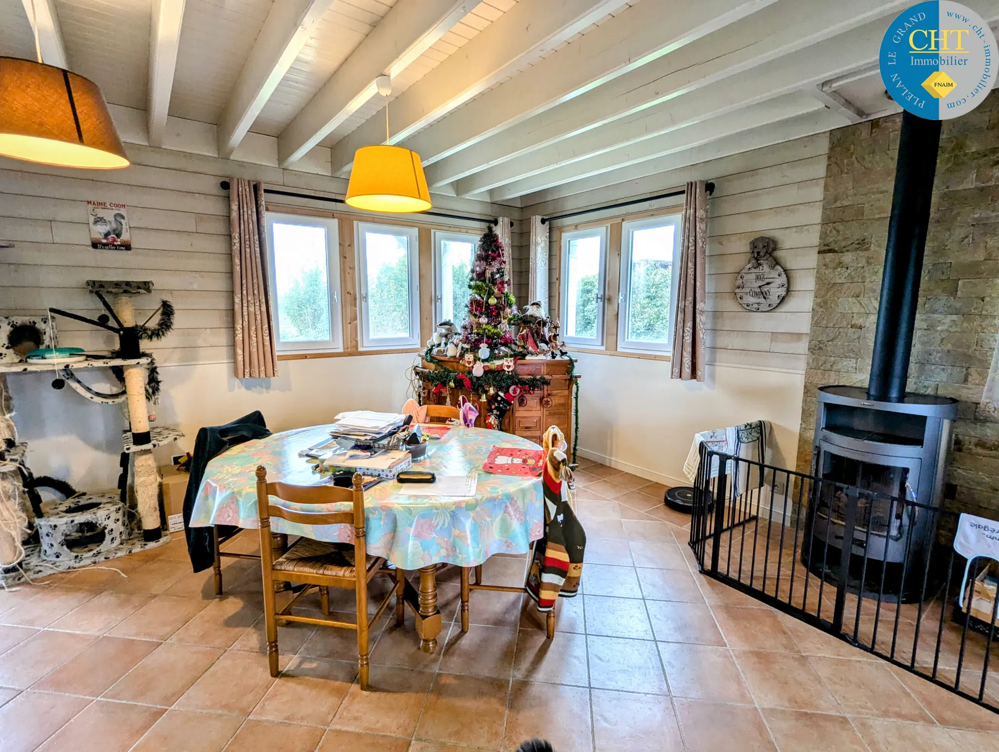 Maison en bois récente à Porcaro avec 4 chambres et grand terrain 