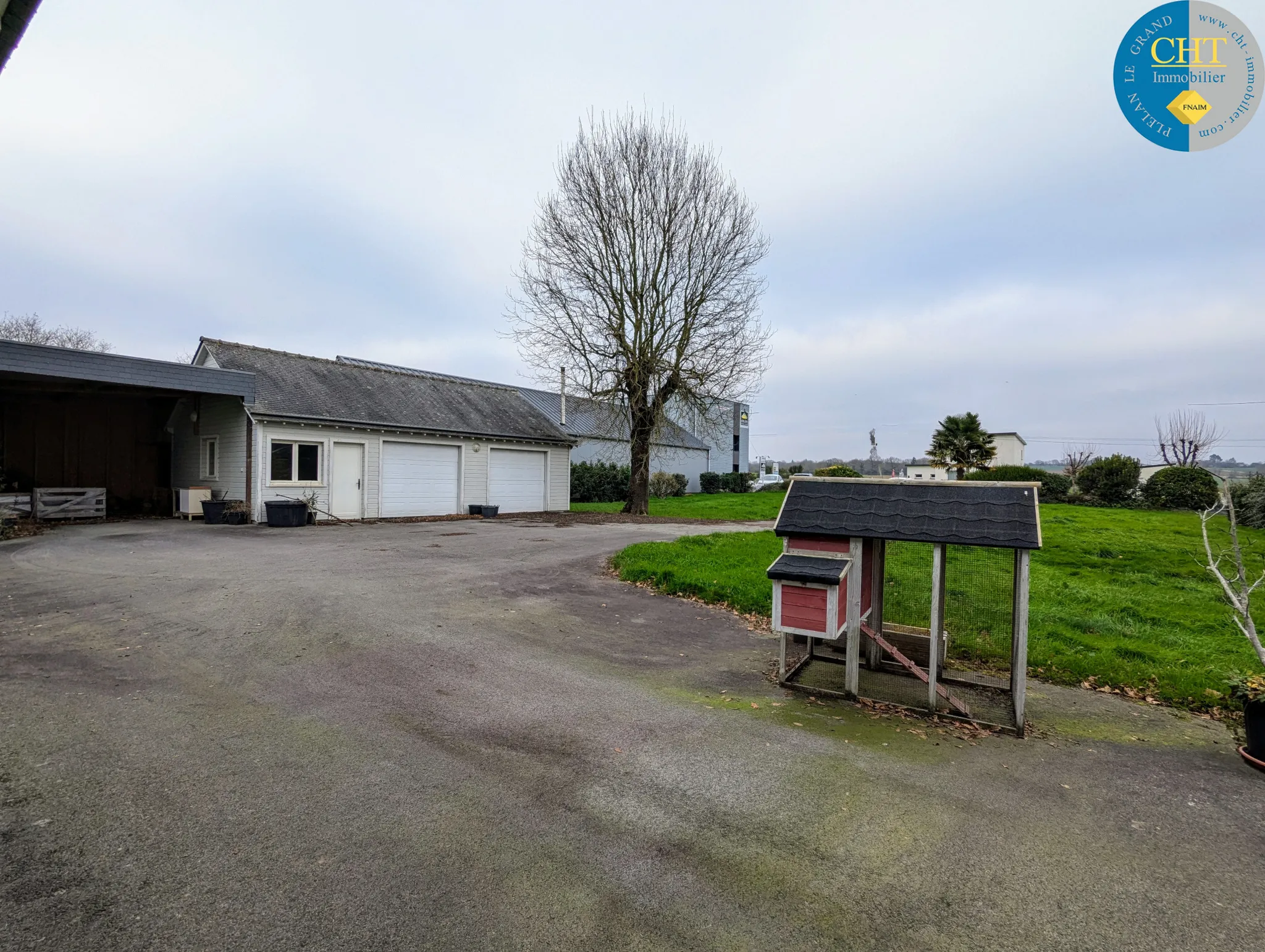 Maison en bois récente à Porcaro avec 4 chambres et grand terrain 