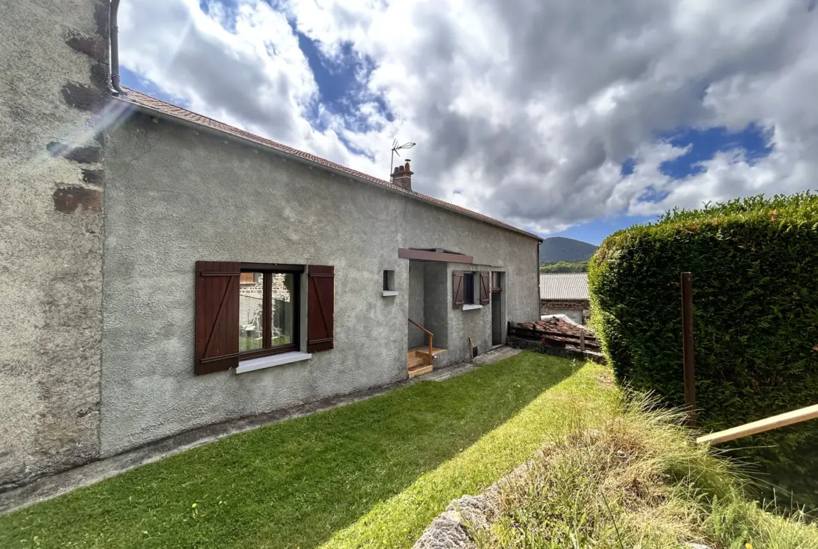 Maison à vendre à Beaune le Chaud - 2 chambres, cadre paisible 