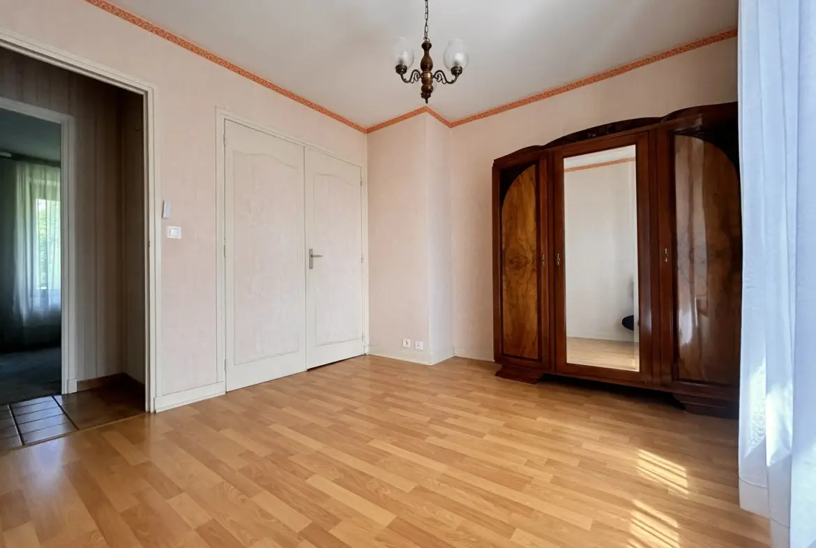 Maison à vendre à Beaune le Chaud - 2 chambres, cadre paisible 