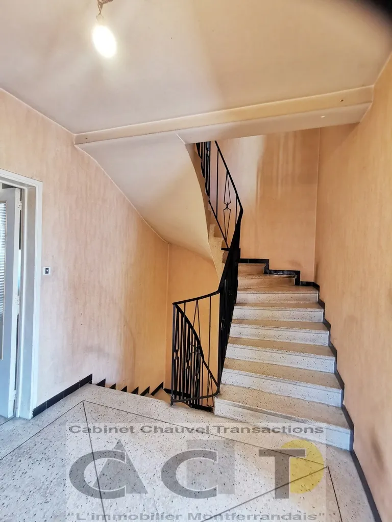 À vendre : Maison de ville à rénover à Clermont-Ferrand 