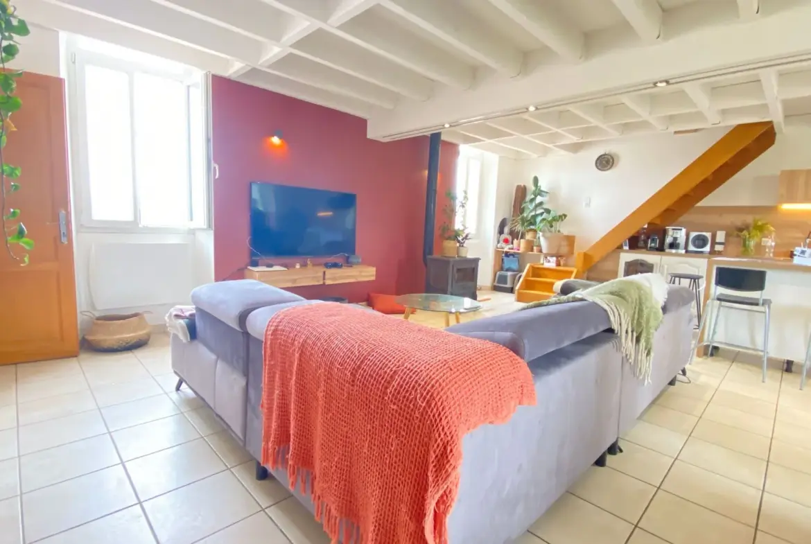 Appartement Type 3 Rénové à Saint-Savournin - 249 000 € 