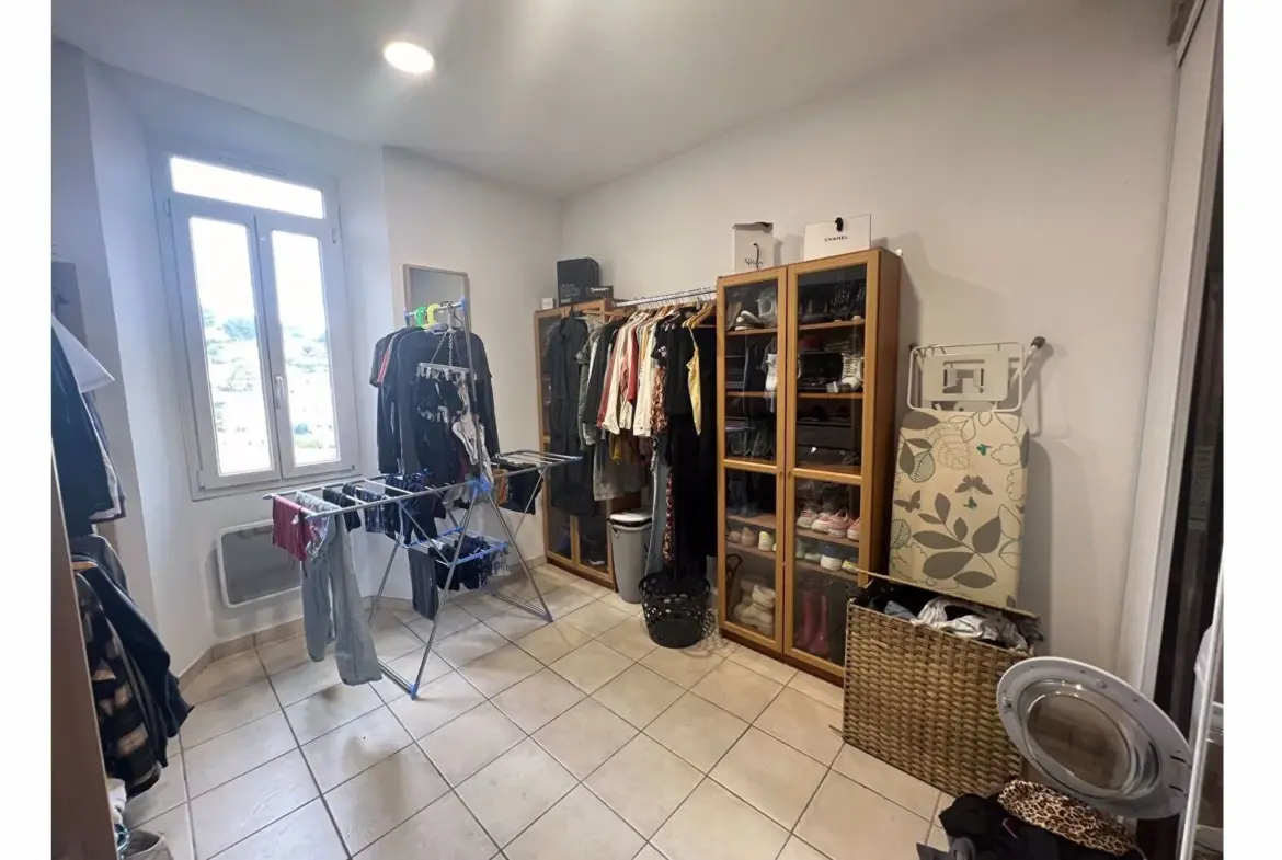 Appartement Type 3 Rénové à Saint-Savournin - 249 000 € 