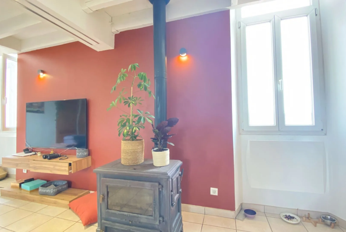 Appartement Type 3 Rénové à Saint-Savournin - 249 000 € 