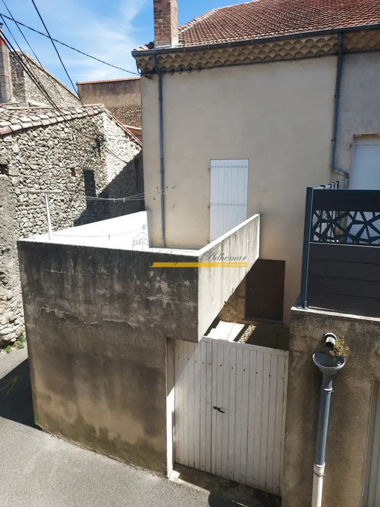 À vendre : Maison de village de 74 m² à La Coucourde pour 99 000 euros