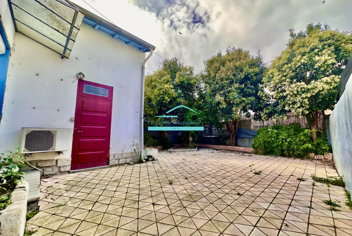 Maison à vendre à Mireval - T3 de plain-pied 70 m2 avec jardin arboré 